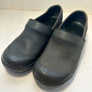 Dansko Volley Clogs Women's 38 EU 7.5-8 US Dark Gray Nurse Shoes Slip Resistant